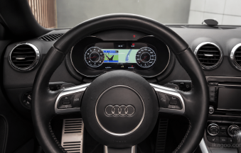 Resultado final de la instalación del cuadro de instrumentos digital Audi TT 8J